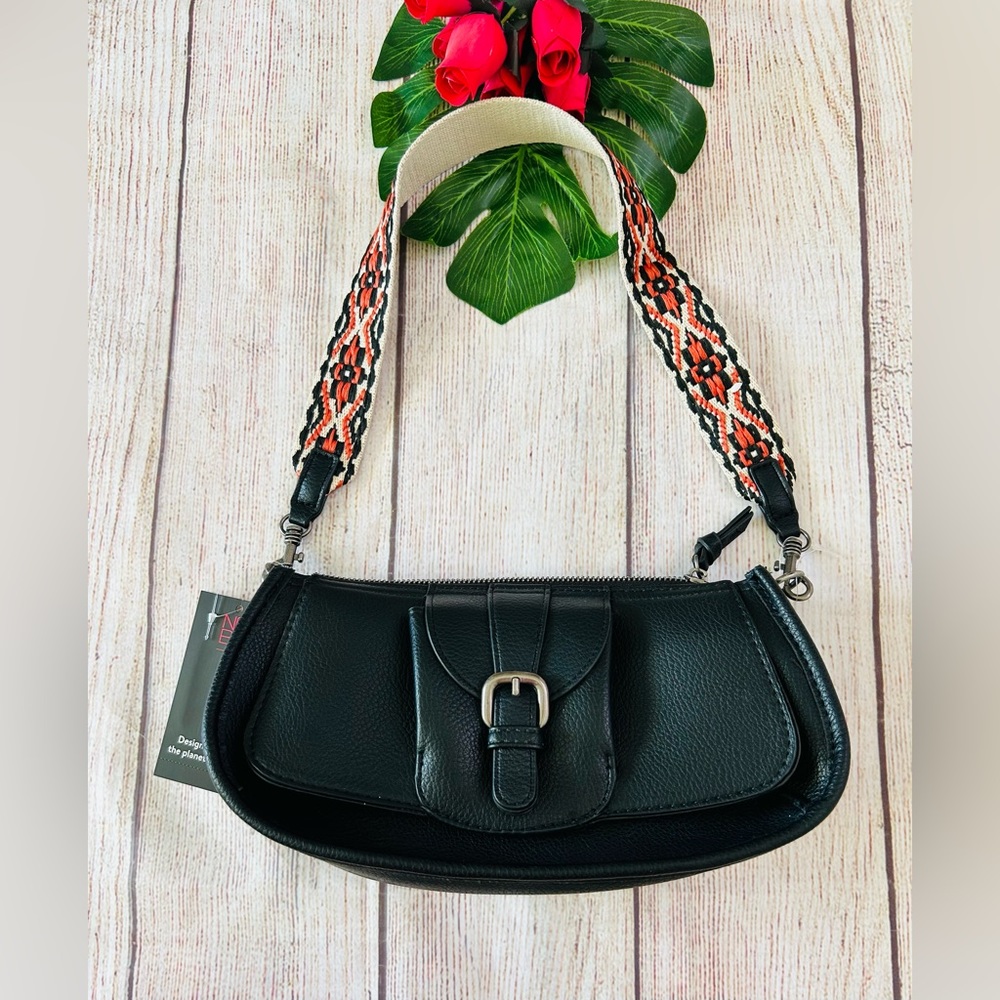 No Boundaries Women's Black Boho Buckle-Detailed Saddle Shoulder Bag NWT